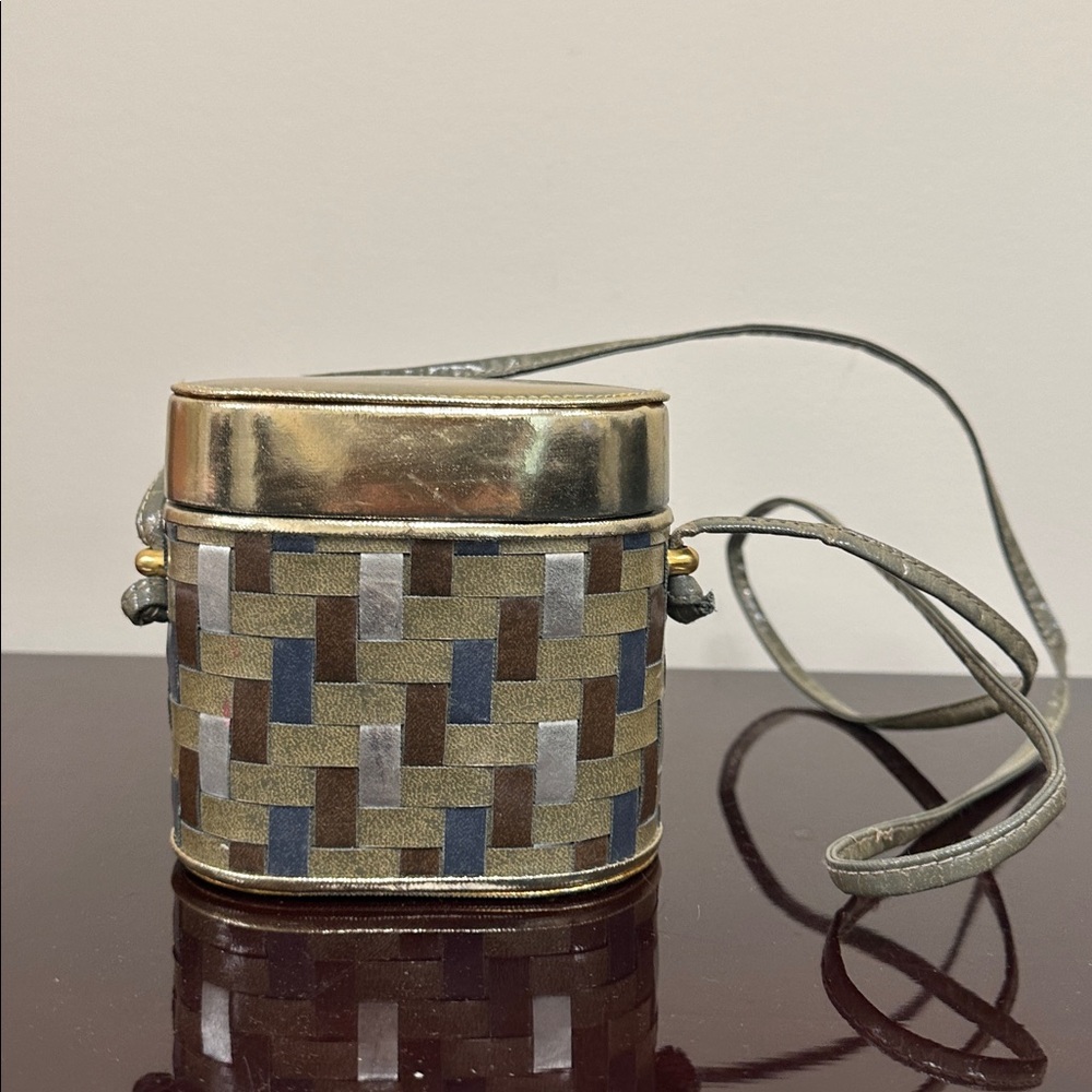 La Regale Vintage Gold Silver Metallic Woven Hard Box Purse – Small Crossbody